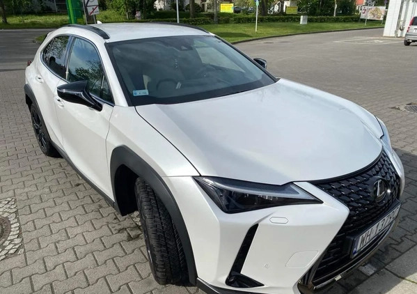 Lexus UX cena 150000 przebieg: 11547, rok produkcji 2022 z Gliwice małe 56